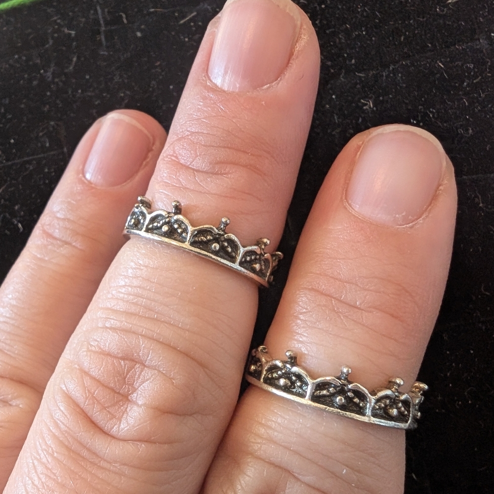 Crown rings size 6